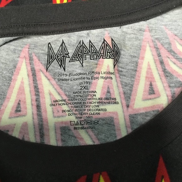 Def Leppard 2019 Band Tee - Picture 3 of 5